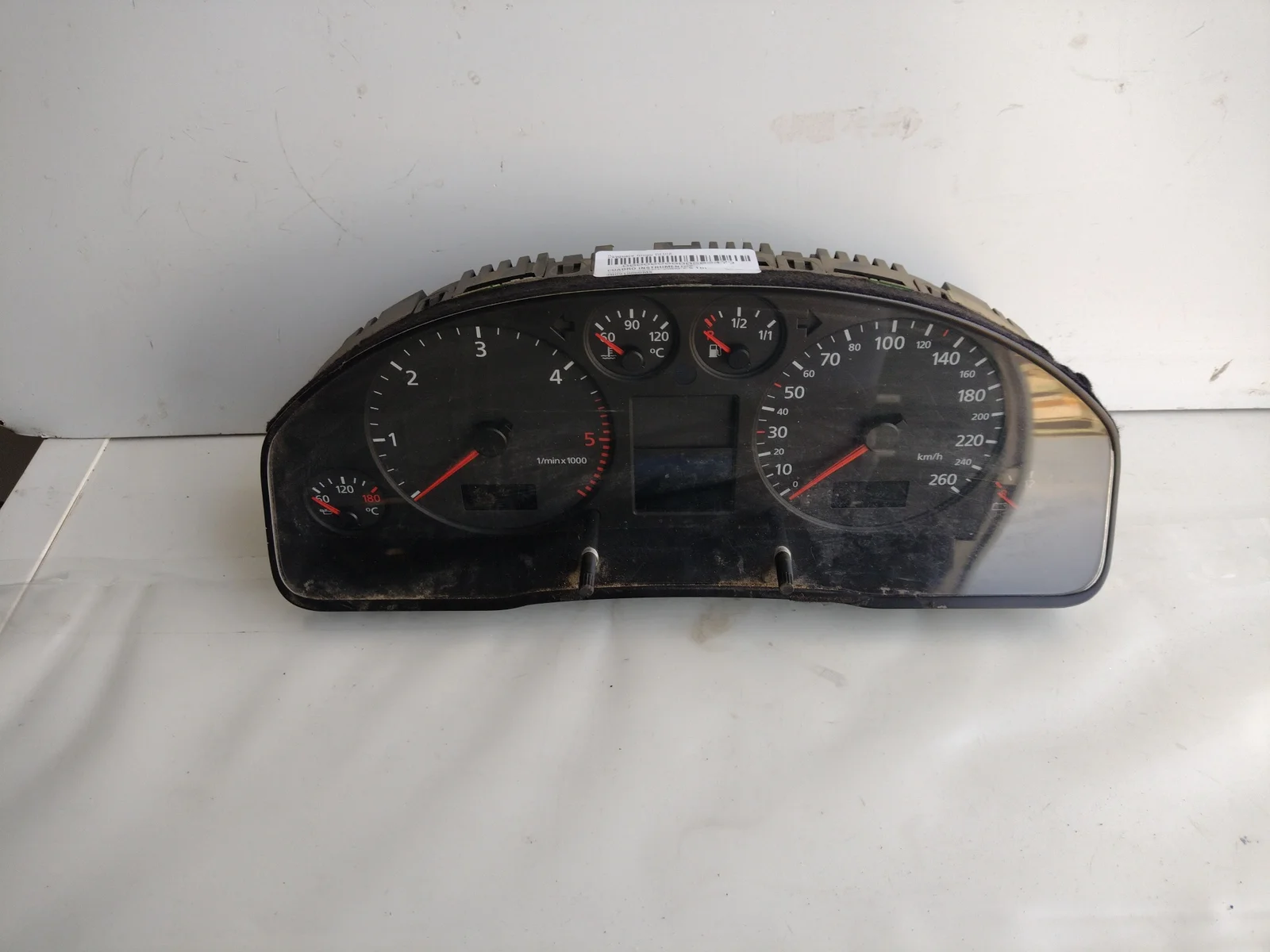 Foto de CUADRO INSTRUMENTOS AUDI A6 AVANT (4B5) 2.5 V6 24V TDI (150 CV / 110 KW) referencia 4B0919860MX