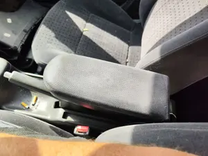 Foto de APOYABRAZOS CENTRAL VOLKSWAGEN PASSAT VARIANT (3B5) 1.9 TDI (110 CV / 81 KW)