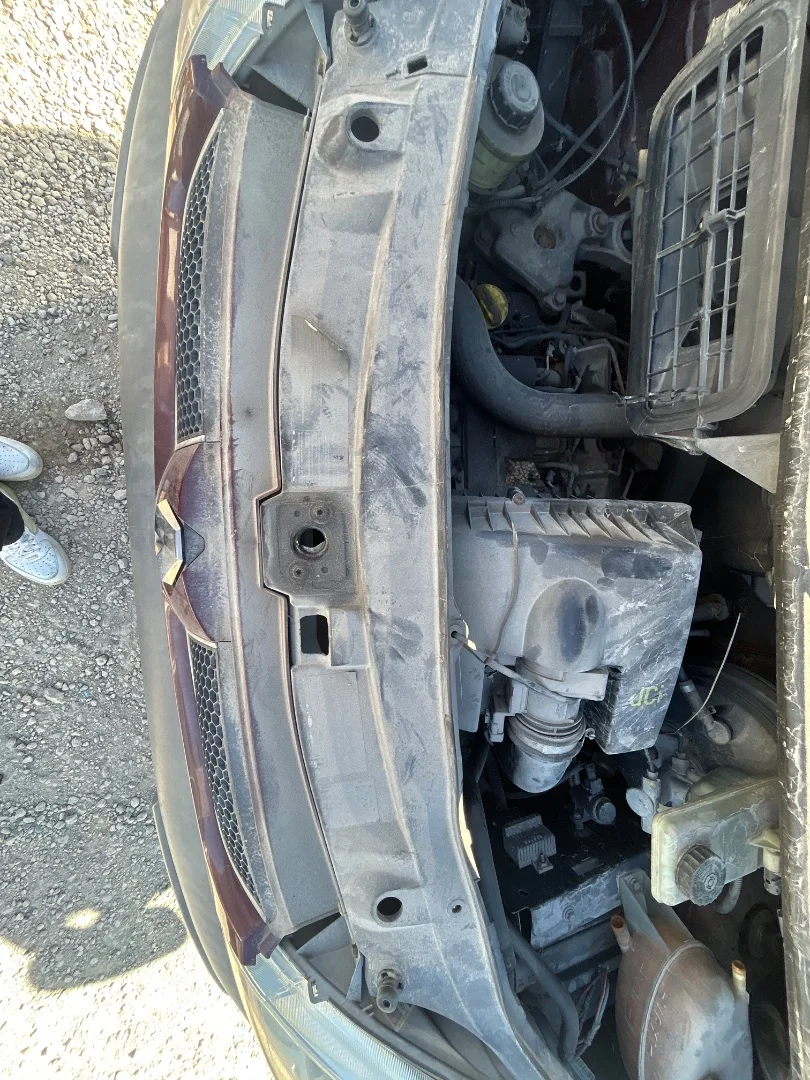 Foto de REFUERZO PARAGOLPES DELANTERO RENAULT TRAFIC II FURGÓN 2.5 dCi Diesel CAT (135 CV / 99 KW)