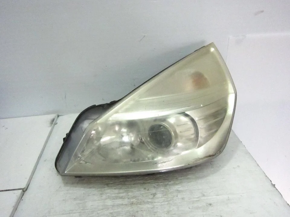 Foto de FARO IZQUIERDO RENAULT ESPACE IV (JK0) 2.0 16V Turbo (170 CV / 125 KW) referencia 8200394706