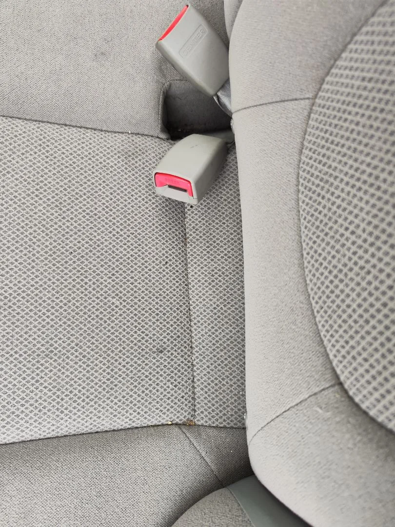 Foto de ENGANCHE CINTURON TRASERO IZQUIERDO KIA CERATO (LD) 1.5 CRDi (102 CV / 75 KW)