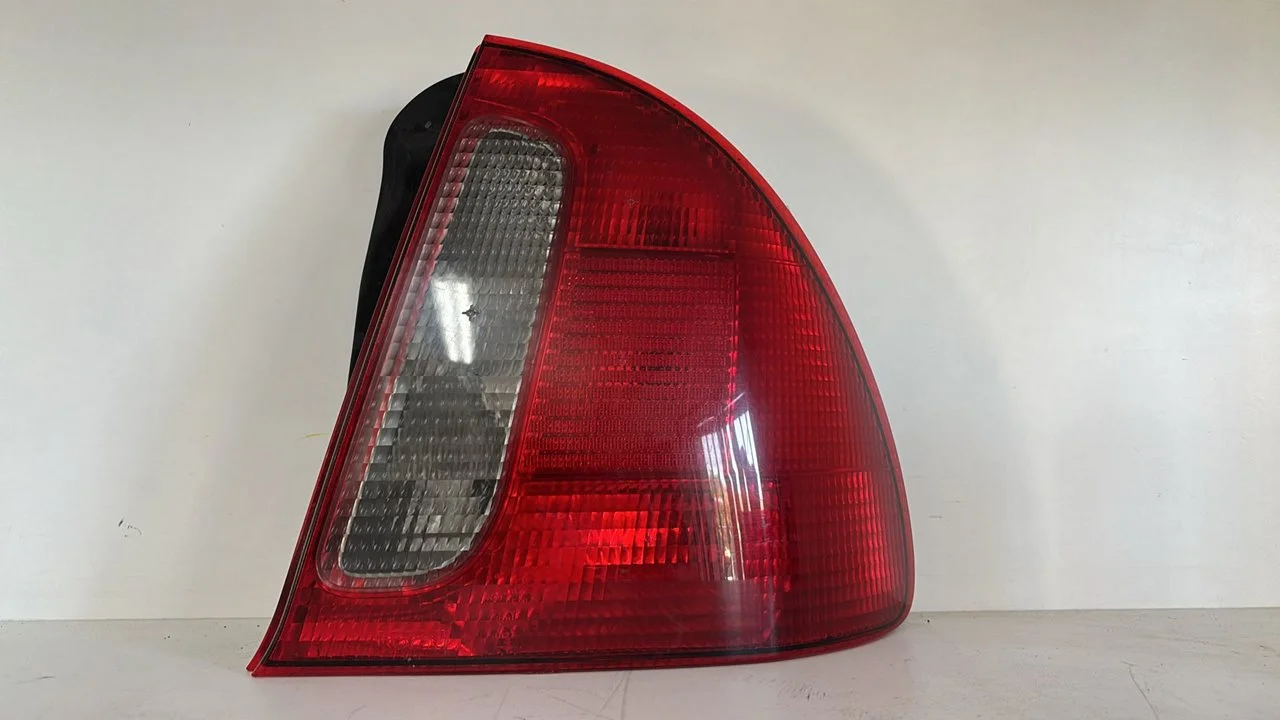 Foto de PILOTO TRASERO DERECHO MG ROVER ROVER 45 (RT) referencia XFB101060