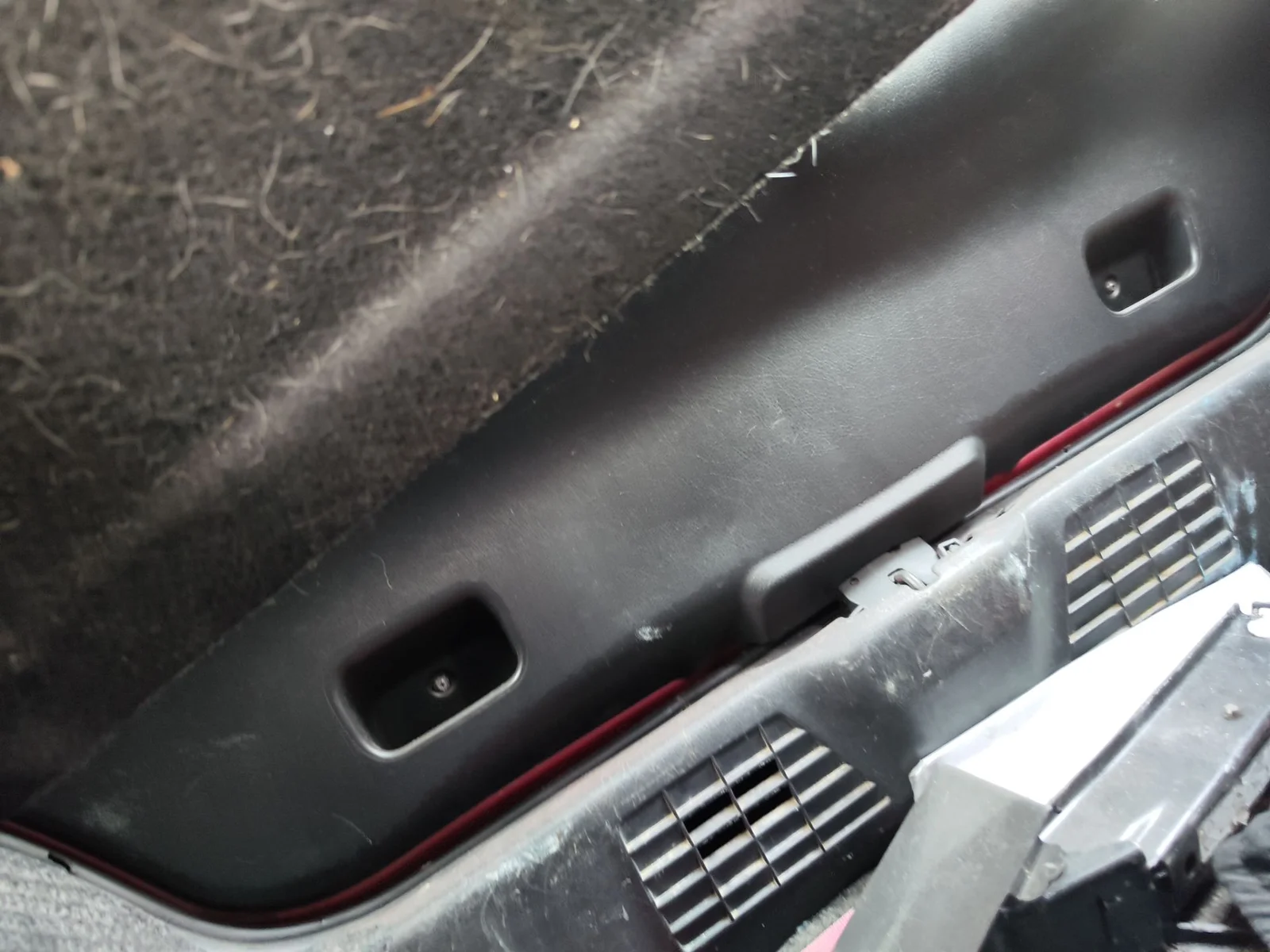 Foto de GUARNECIDO PORTON TRASERO PEUGEOT 307 (S1)(04.2001) 1.6 16V CAT (109 CV / 80 KW)