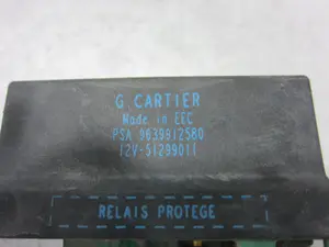 Foto de CAJA PRECALENTAMIENTO CITROEN SAXO 1.5 Diesel (57 CV / 42 KW) referencia 9639912580 foto 4