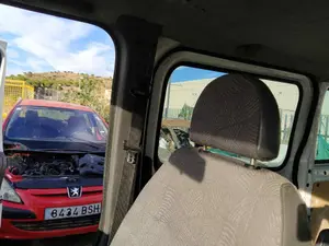 Foto de CINTURON SEGURIDAD DELANTERO DERECHO FORD TRANSIT COMBI (FY) 2.0 TD CAT (75 CV / 55 KW) referencia 4510835