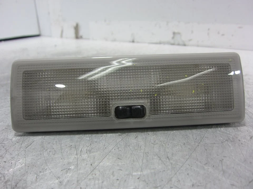 Foto de LUZ INTERIOR BMW SERIE 3 BERLINA (E36) 2.0 24V (150 CV / 110 KW) referencia 63311387050
