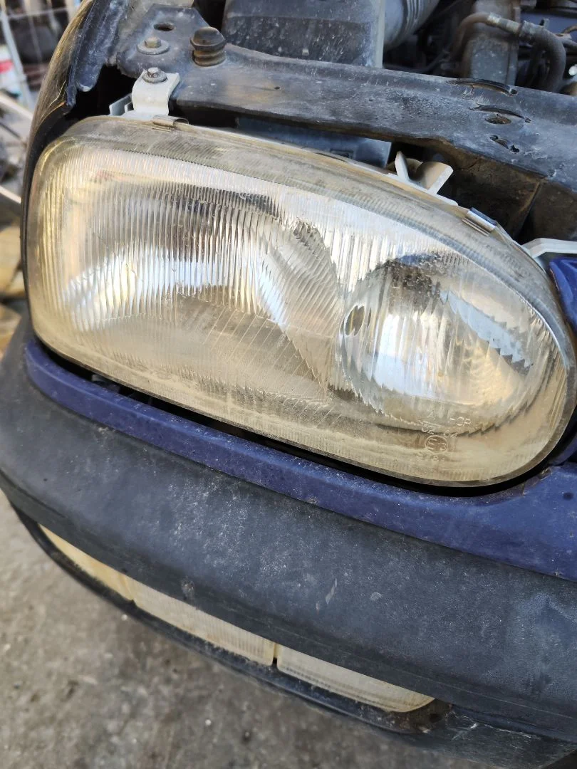 Foto de FARO DERECHO VOLKSWAGEN GOLF III (1H1)(11.1991) 2.0 (116 CV / 85 KW) referencia 1H6941018AF