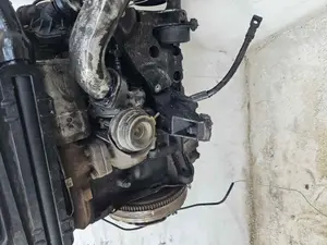 Foto de DESPIECE MOTOR BMW SERIE 3 BERLINA (E46) 2.0 16V Diesel CAT (150 CV / 110 KW) referencia 204D4 foto 7