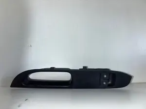 Foto de MANDO ELEVALUNAS DELANTERO IZQUIERDO SEAT IBIZA (6L1) referencia 6L1867171D