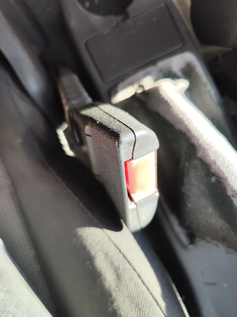 Foto de PRETENSOR AIRBAG DERECHO OPEL CORSA C 1.2 16V CAT (Z 12 XEP / LB4) (80 CV / 59 KW)