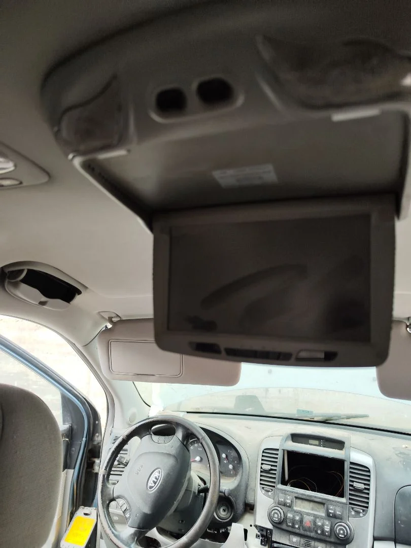 Foto de SISTEMA AUDIO / RADIO CD KIA CARNIVAL 2.9 CRDi CAT (185 CV / 136 KW)