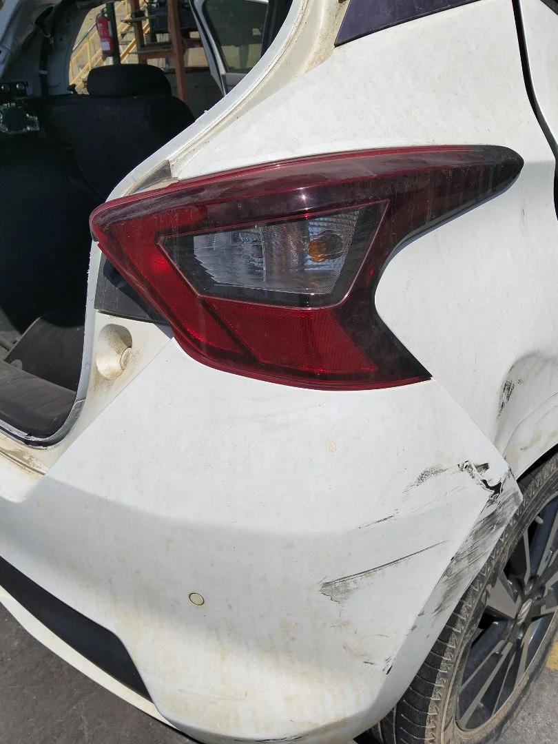 Foto de PILOTO TRASERO DERECHO NISSAN MICRA (K14) 1.0 12V CAT (71 CV / 52 KW) referencia 265555FA0A