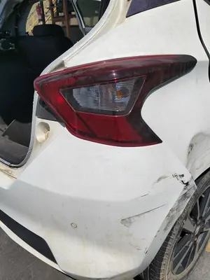 Foto de PILOTO TRASERO DERECHO NISSAN MICRA (K14) 1.0 12V CAT (71 CV / 52 KW) referencia 265555FA0A