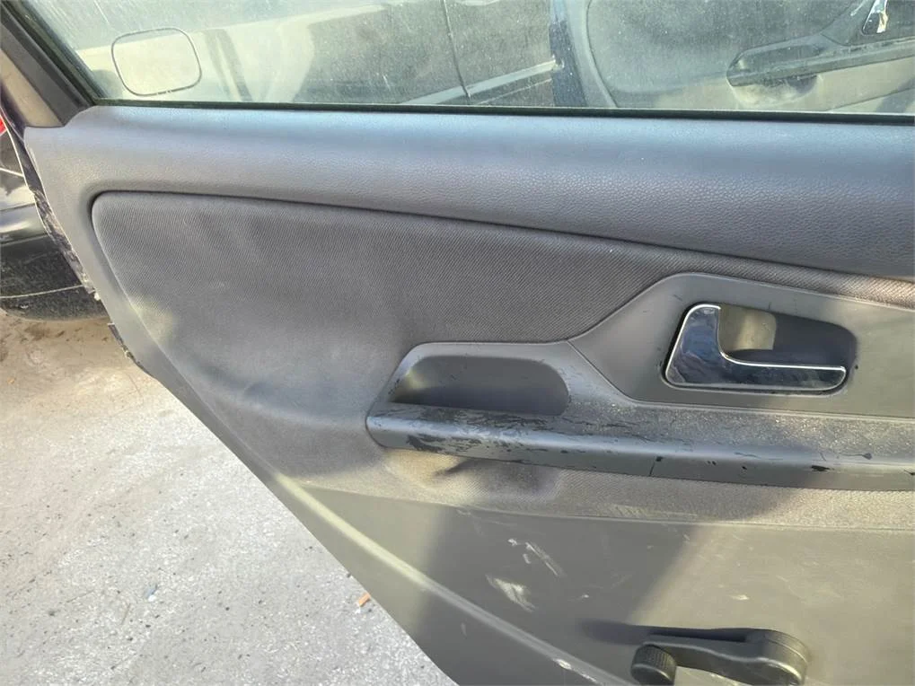 Foto de GUARNECIDO PUERTA TRASERA IZQUIERDA SEAT CORDOBA BERLINA (6K2)