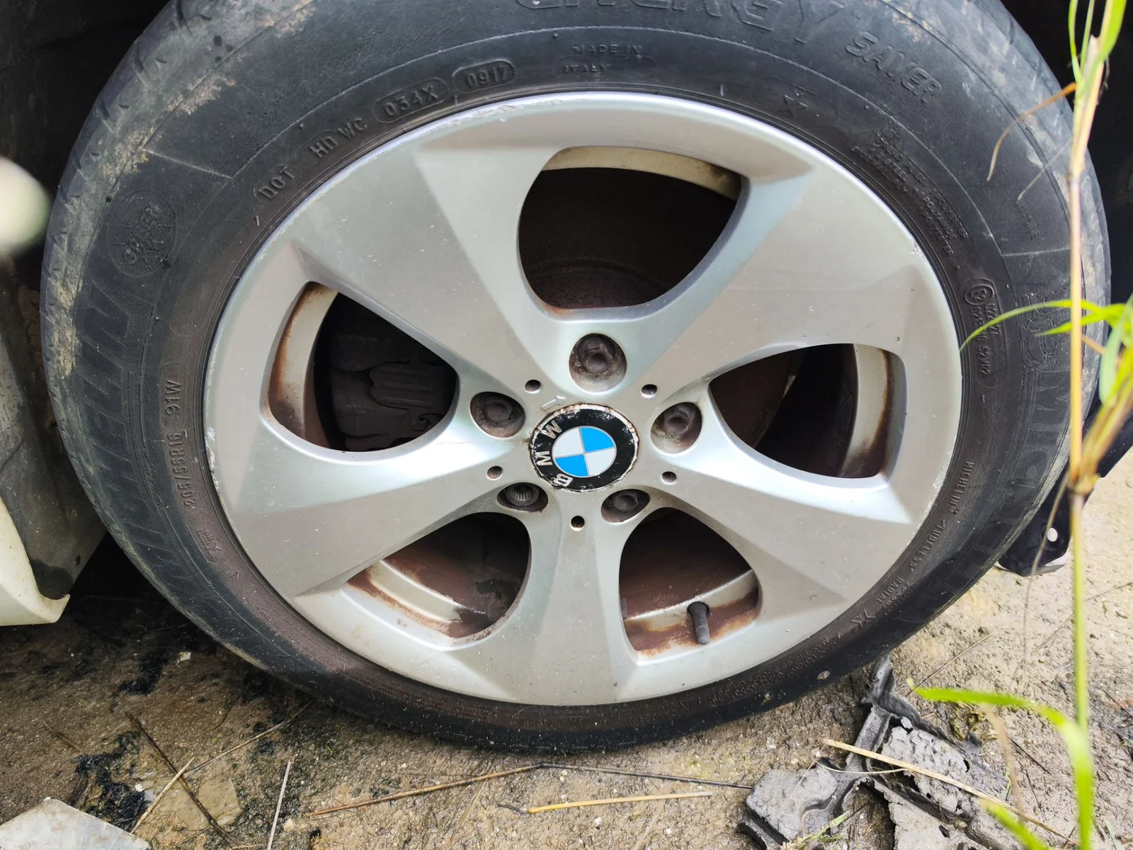 Foto de LLANTA BMW SERIE 3 BERLINA (E90) 2.0 Turbodiesel CAT (143 CV / 105 KW)