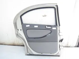 Foto de PUERTA TRASERA IZQUIERDA CHRYSLER SEBRING JR 41 BERLINA 2.7 CAT (203 CV / 149 KW) foto 8