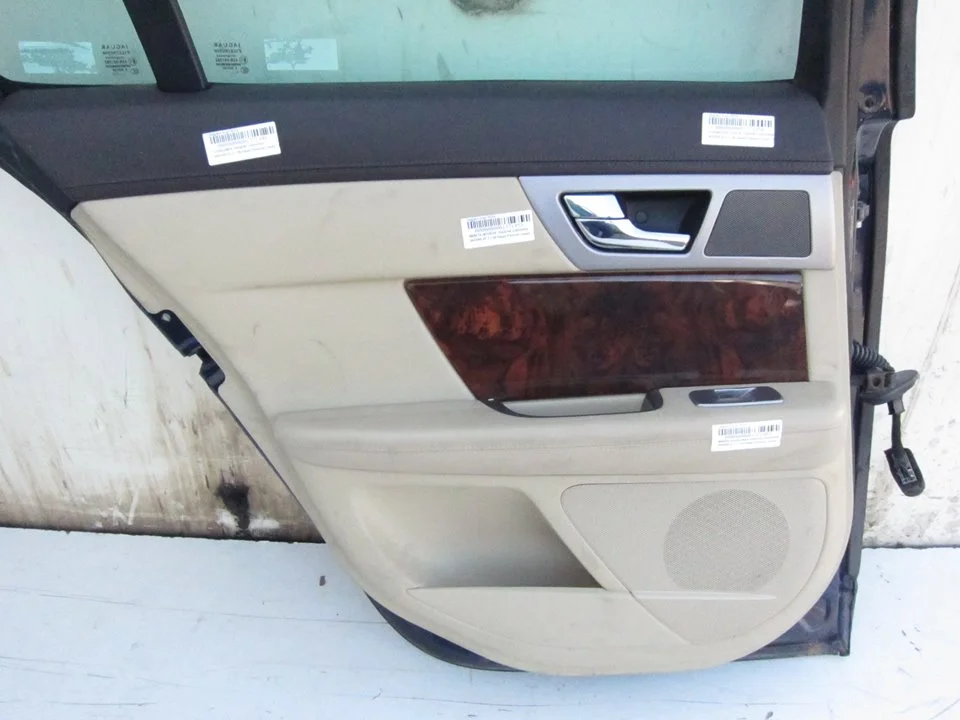 Foto de ELEVALUNAS TRASERO IZQUIERDO JAGUAR XF 2.7 V6 Diesel CAT (207 CV / 152 KW)