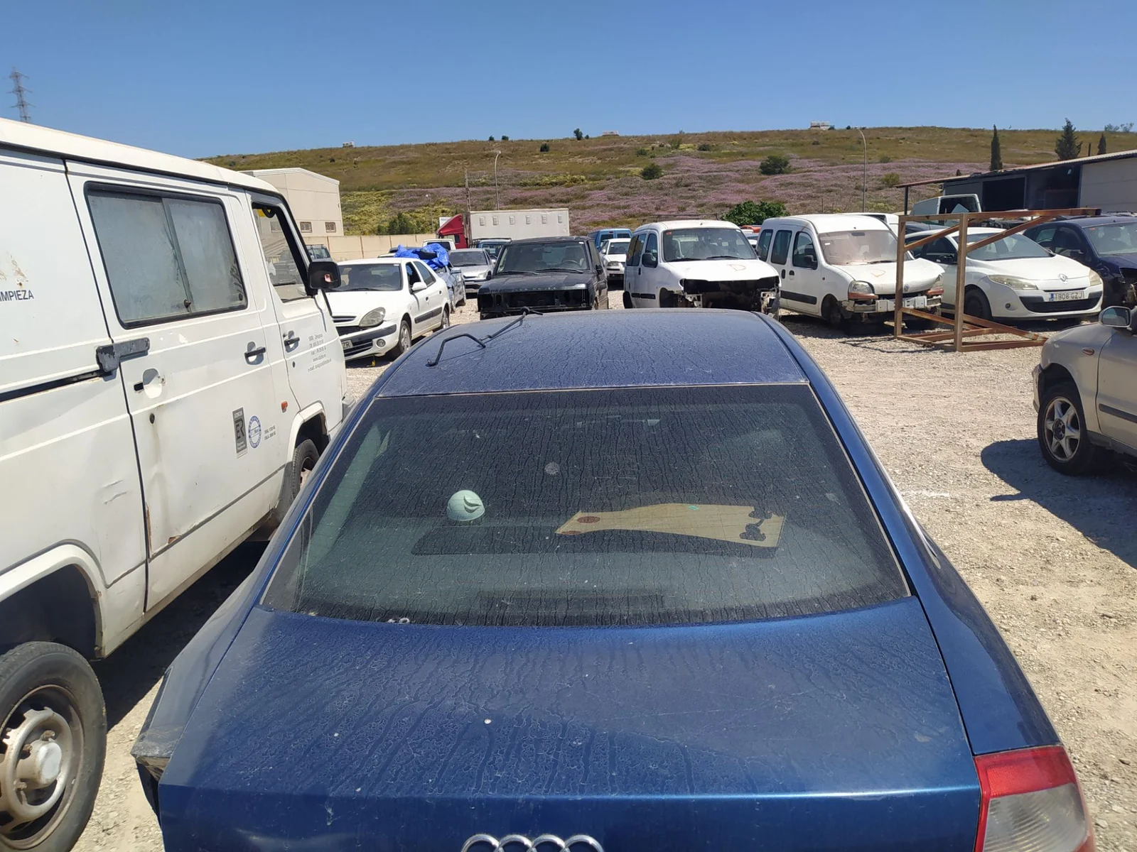 Foto de PORTON TRASERO AUDI A4 BERLINA (8E) 1.9 TDI (131 CV / 96 KW) referencia 8E5827023D