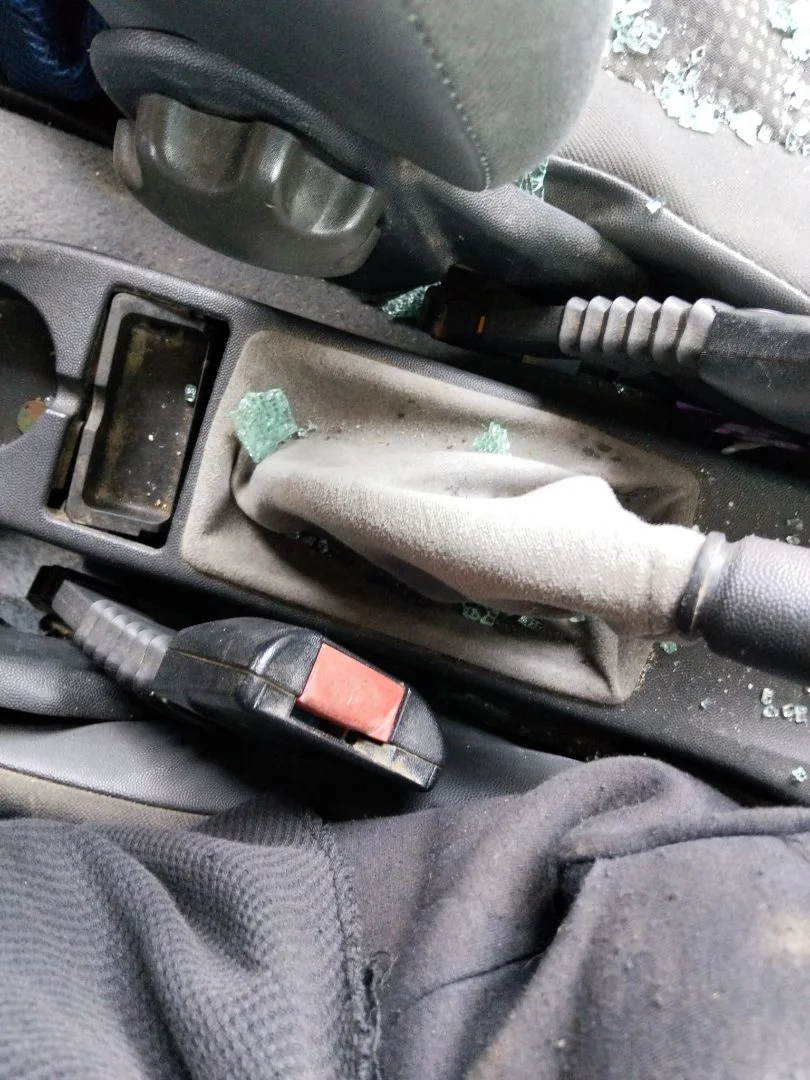 Foto de PRETENSOR AIRBAG DERECHO OPEL CORSA C 1.2 16V CAT (Z 12 XE / LW4) (75 CV / 55 KW)