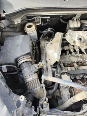 Foto de TUBOS AIRE ACONDICIONADO FIAT II DOBLÒ (152) 1.6 JTDM 16V CAT (105 CV / 77 KW)