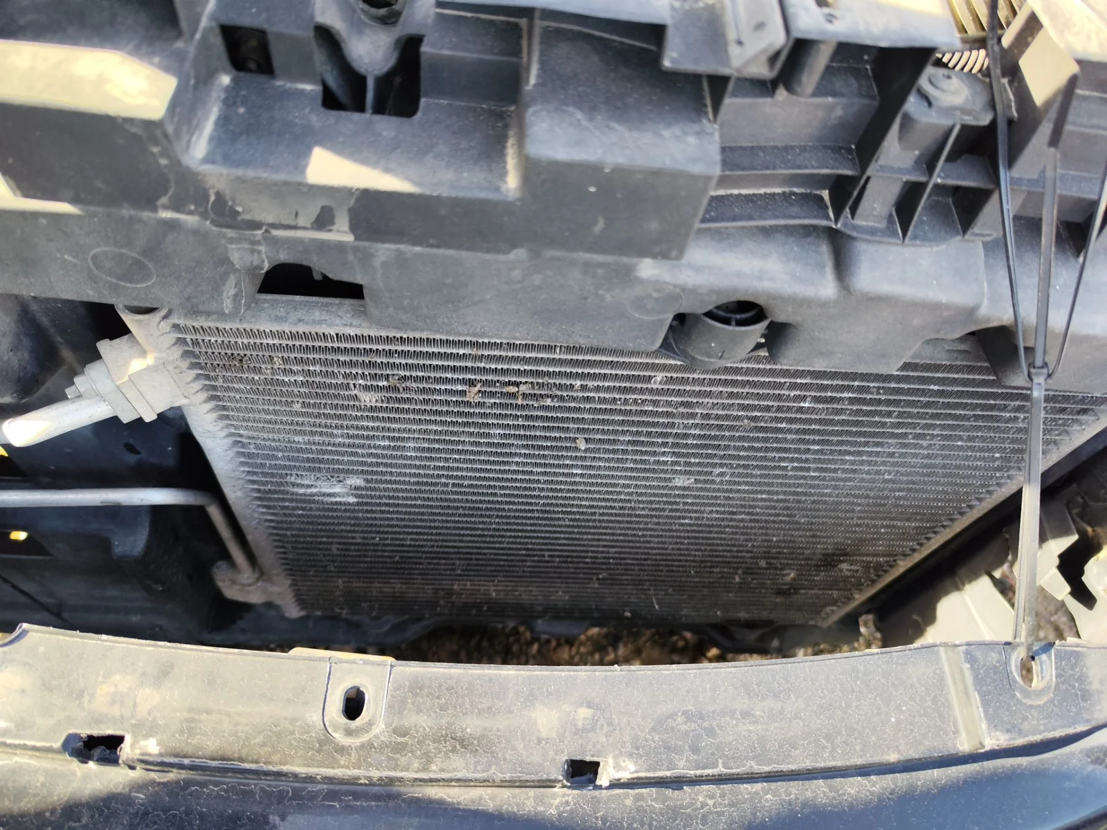 Foto de RADIADOR CALEFACCION / AIRE ACONDICIONADO CITROEN C3 1.4 (73 CV / 54 KW)