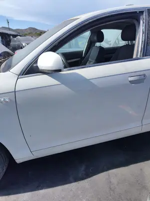 Foto de PUERTA DELANTERA IZQUIERDA AUDI A6 BERLINA (4F2) 2.0 TDI (140 CV / 103 KW) referencia 4F0831051F
