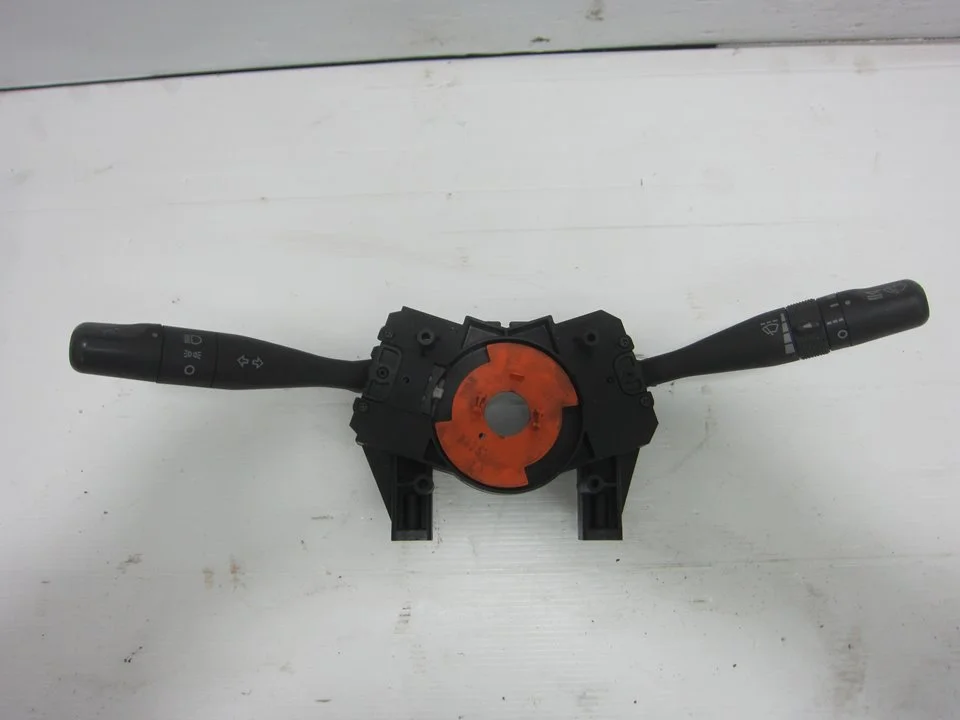 Foto de MANDO MULTIFUNCION LAND ROVER FREELANDER (LN)(01.1998) 1.8 CAT (120 CV / 88 KW) referencia 36663H