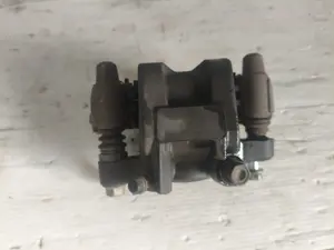 Foto de PINZA DE FRENO TRASERA HONDA SH 125I 125 cm3 - 9 kW (12 CV / 9 KW) foto 2