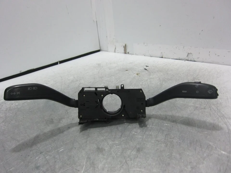 Foto de MANDO MULTIFUNCION SEAT IBIZA (6L1) referencia 6Q0953503AF