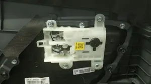 Foto de MANETA INTERIOR TRASERA DERECHA KIA NIRO (SG2) Híbrido 104 kW (1.6 Ltr. - 77 kW) (141 CV / 104 KW) referencia 82620G5010 foto 2