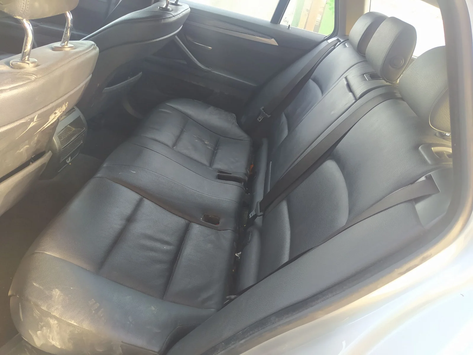 Foto de BANDEJA TRASERA BMW SERIE 5 TOURING (F11) 2.0 Turbodiesel (184 CV / 135 KW)