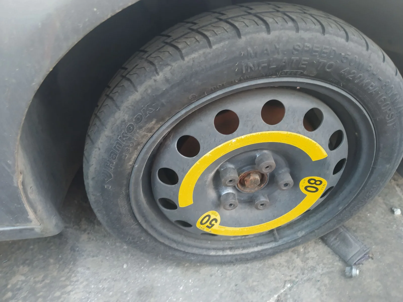 Foto de MANGUETA DELANTERA DERECHA VOLKSWAGEN GOLF V (1K1)(10.2003) 1.9 TDI (105 CV / 77 KW) referencia 1K0407255P