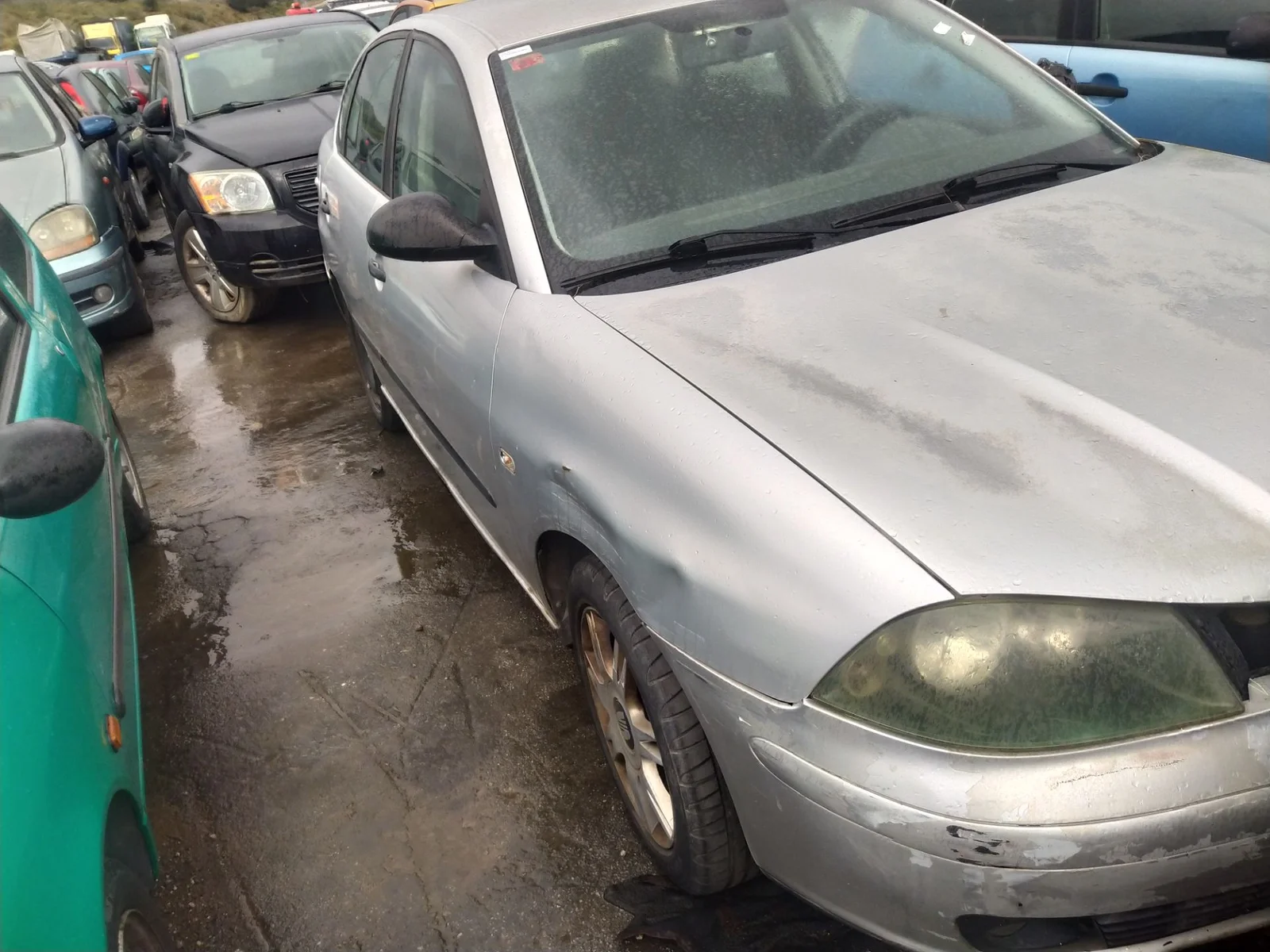 Foto de ALETA DELANTERA DERECHA SEAT CORDOBA BERLINA (6L2) 1.4 16V (75 CV / 55 KW) referencia 6L0821022C