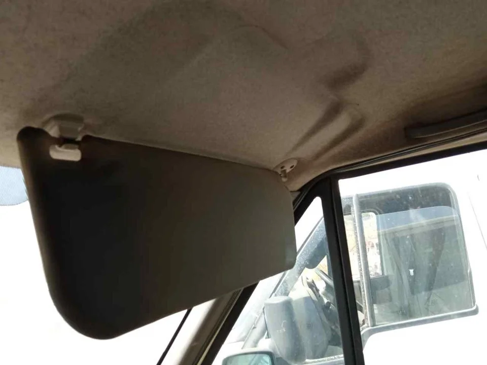 Foto de PARASOL DERECHO FORD TRANSIT CAJA ABIERTA (FY) 2.4 TDE CAT (125 CV / 92 KW)