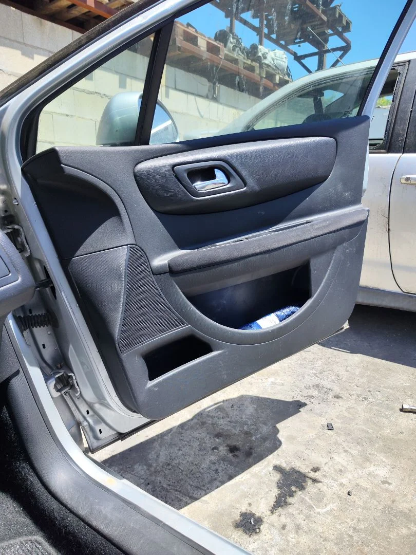 Foto de GUARNECIDO PUERTA DELANTERA DERECHA CITROEN C4 BERLINA 1.6 16V HDi (90 CV / 66 KW) referencia 9332HL