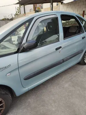 Foto de PUERTA DELANTERA IZQUIERDA CITROEN XSARA PICASSO 2.0 HDi CAT (RHY / DW10TD) (90 CV / 66 KW) foto 2