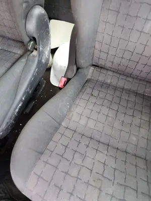 Foto de ENGANCHE CINTURON TRASERO CENTRAL SEAT ALHAMBRA (7V9) 1.9 TDI (116 CV / 85 KW)