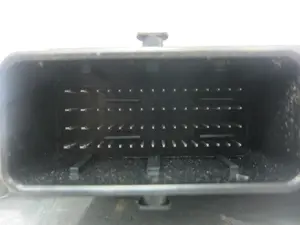 Foto de CENTRALITA MOTOR UCE RENAULT SCENIC III (JZ) 1.6 16V (110 CV / 81 KW) referencia 237100777R foto 2