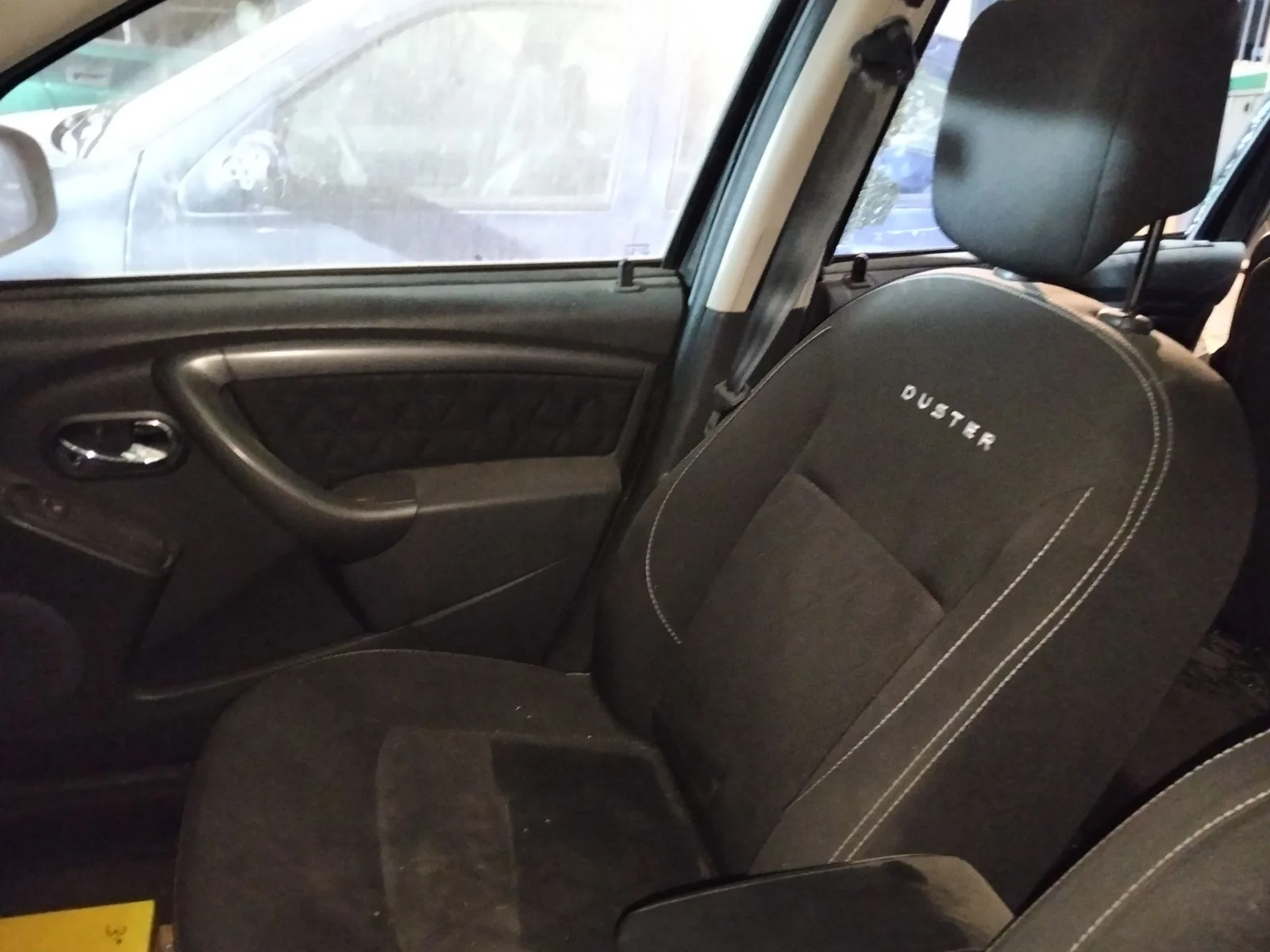 Foto de ASIENTO DELANTERO DERECHO DACIA DUSTER I 1.2 16V TCE CAT (125 CV / 92 KW)