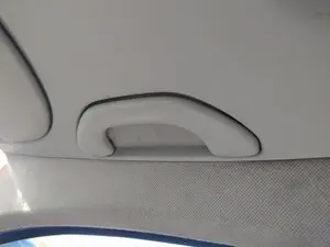 Foto de ASIDERO TECHO DELANTERO DERECHO VOLKSWAGEN CADDY (2K)(02.2004) 1.9 TDI (BSU) (75 CV / 55 KW)