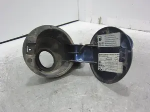 Foto de TAPA EXTERIOR COMBUSTIBLE SEAT IBIZA (6L1) 1.2 (64 CV / 47 KW) referencia 6L6809905G foto 4