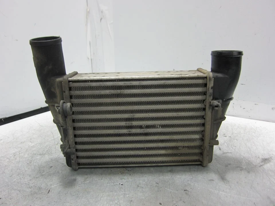Foto de INTERCOOLER VOLKSWAGEN PASSAT BERLINA (3B2) 1.9 TDI (116 CV / 85 KW) referencia 058145805A