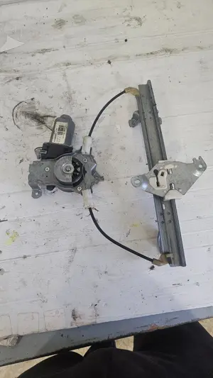 Foto de ELEVALUNAS TRASERO DERECHO NISSAN QASHQAI (J10) 2.0 16V CAT (141 CV / 104 KW) referencia 82700JD40A foto 4