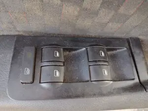 Foto de MANDO ELEVALUNAS DELANTERO IZQUIERDO AUDI A6 AVANT (4B5) 2.5 V6 24V TDI (150 CV / 110 KW) referencia 4B0959851BFKZ