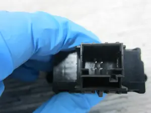 Foto de INTERRUPTOR CITROEN C5 BERLINA 2.2 HDi FAP CAT (4HX / DW12ED4) (133 CV / 98 KW) referencia 96527485ZE foto 2