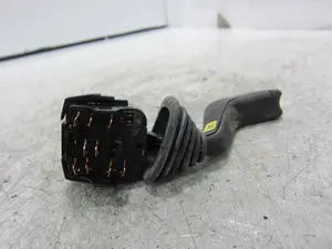 Foto de MANDO LIMPIA OPEL CORSA B 1.7 Diesel (57 CV / 42 KW) referencia 90124931 foto 3