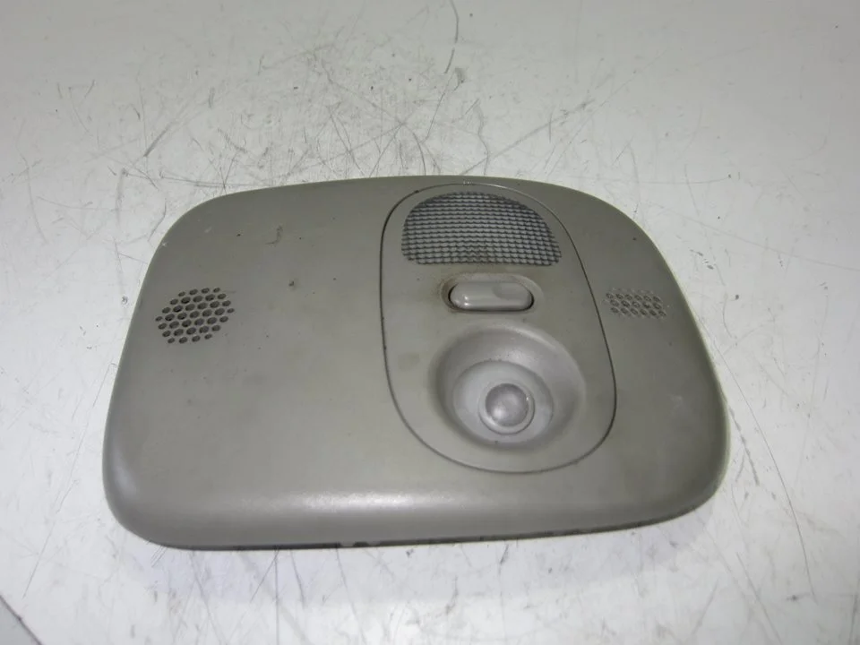 Foto de LUZ INTERIOR RENAULT CLIO II FASE II (B/CB0) 1.2 (58 CV / 43 KW) referencia 8200086011