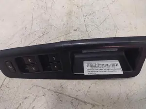 Foto de MANDO ELEVALUNAS DELANTERO IZQUIERDO VOLKSWAGEN POLO IV (9N1) 1.9 SDI (64 CV / 47 KW) referencia 6Q1867171F