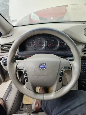 Foto de VOLANTE VOLVO S80 BERLINA 2.4 Diesel (131 CV / 96 KW)