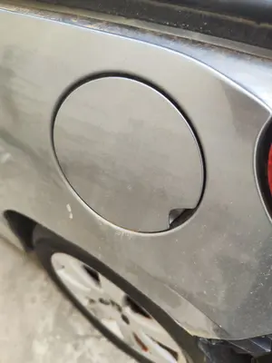 Foto de TAPA EXTERIOR COMBUSTIBLE PEUGEOT 207 CC CABRIO-COUPÉ 1.6 16V (120 CV / 88 KW)